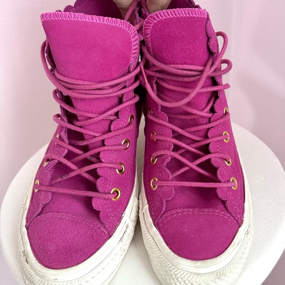 Converse Chuck Taylor All Star Scallop High Top Suede Sneaker Women US 7.5 Pink - Picture 7 of 7